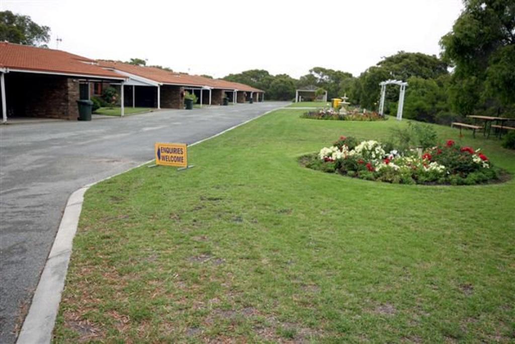 Emu Beach Chalets Albany Eksteriør billede